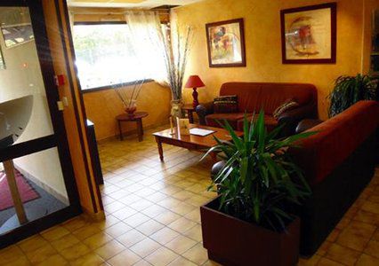 Hotel Atoll Logis Angers, Beaucouze